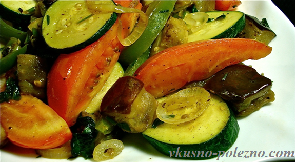 Р а т а т у й (Ratatouille — фр.)